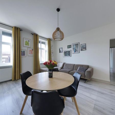 Lovely 2-Bedroom Apartment In Centre Of Bratislava Luaran gambar