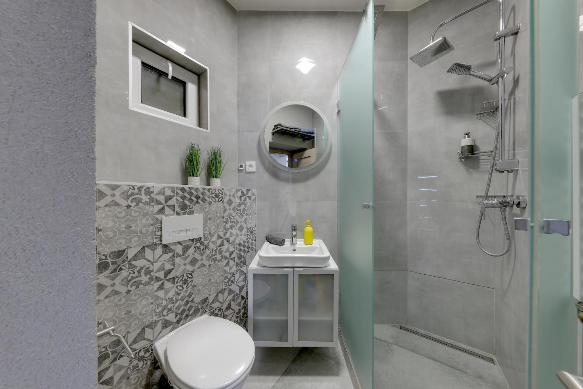 Lovely 2-Bedroom Apartment In Centre Of Bratislava Luaran gambar